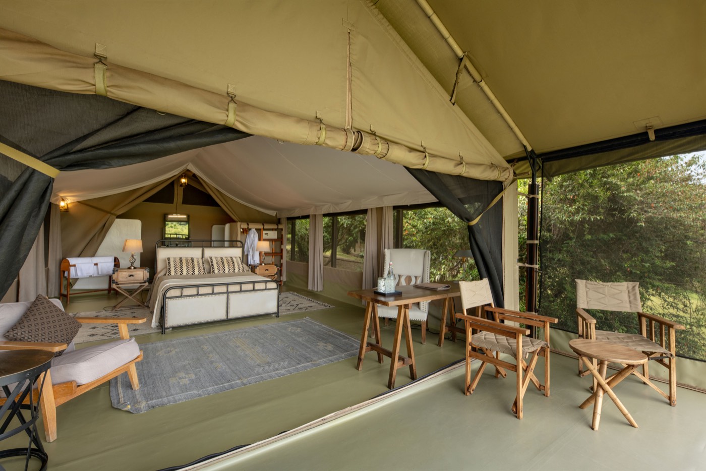 Entim Wilder tented lounge