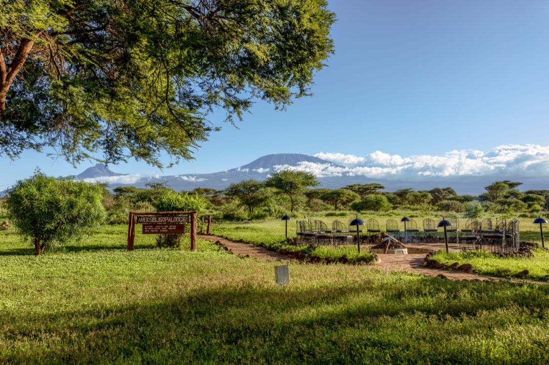 Outdoor lounge with Kilimanjaro view